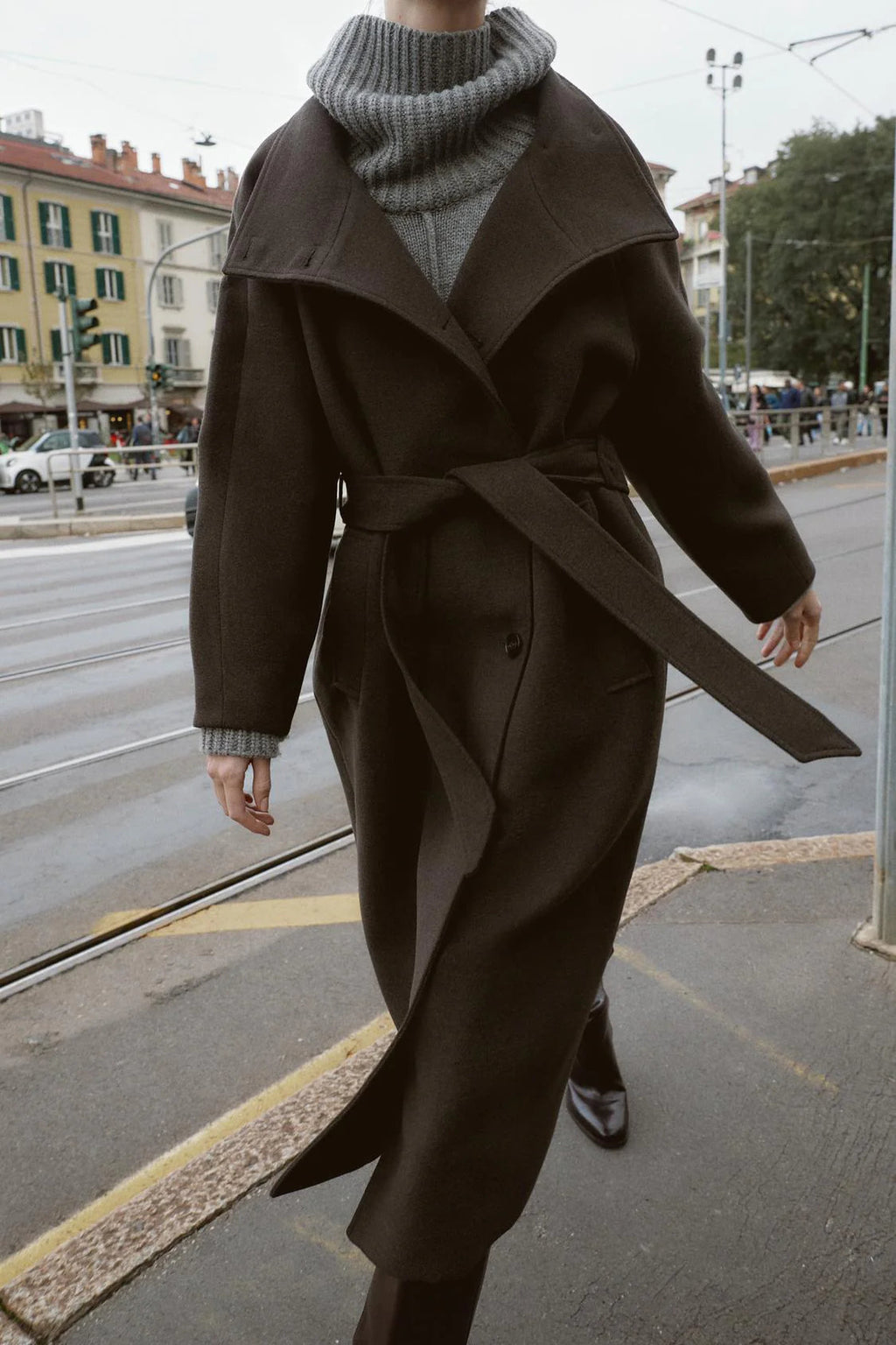 Velaria™ Wool Coat — Sculpt Your Silhouette in Cozy, Featherlight Warmth