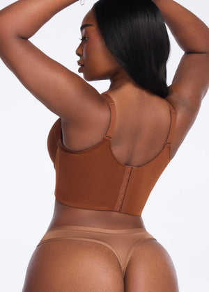 VolaréAura™ — Celebrate Your Curves with Confidence That Moves and Inspires