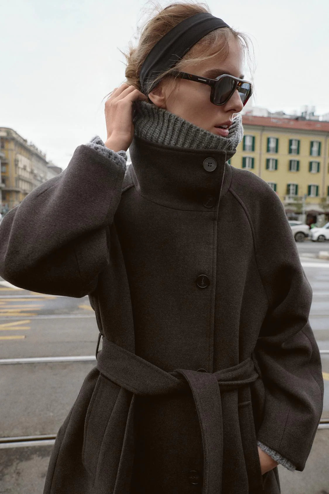 Velaria™ Wool Coat — Sculpt Your Silhouette in Cozy, Featherlight Warmth