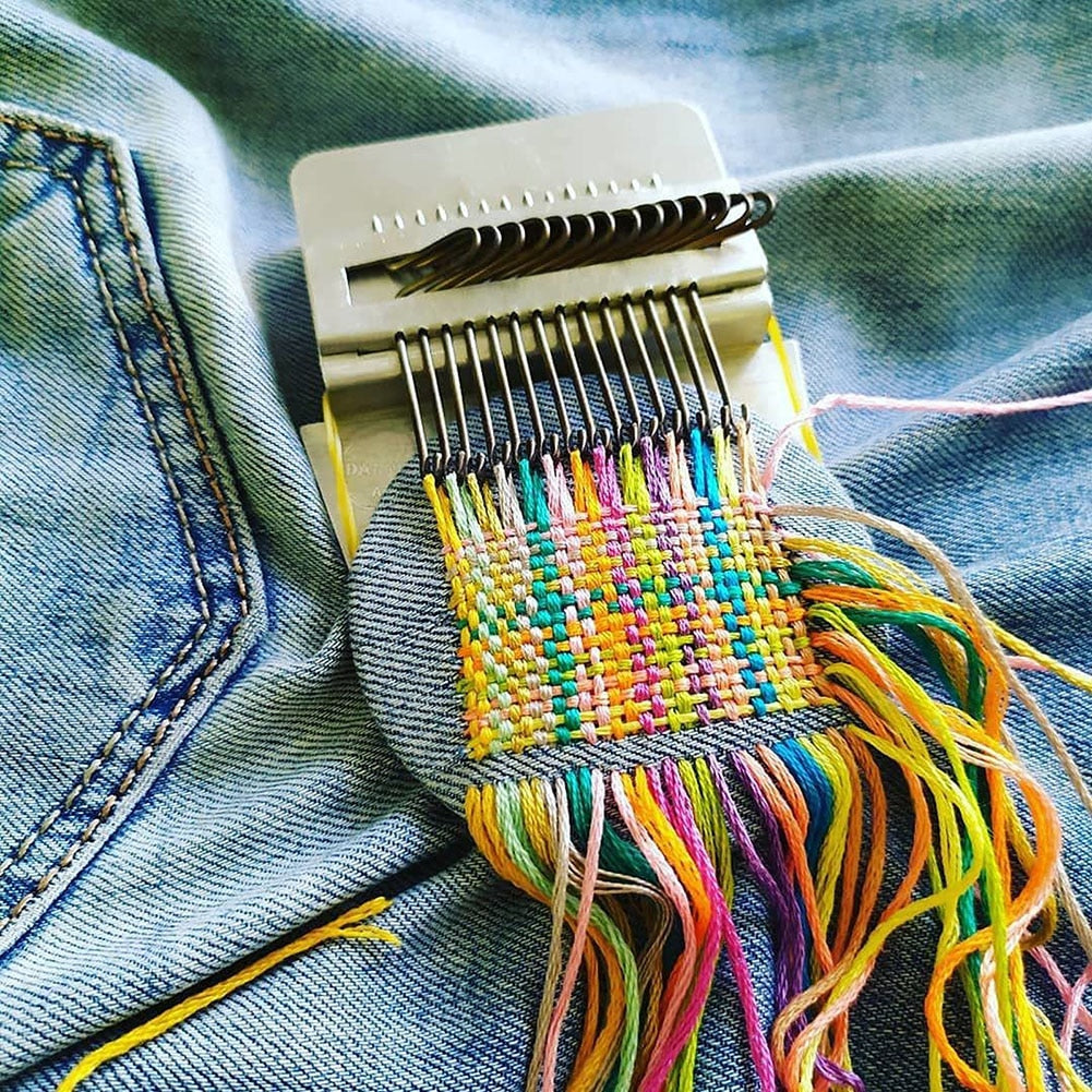 ThreadSculpt™ Mini Loom — Effortless Repairs That Spark Creativity and Save Your Favorite Clothes