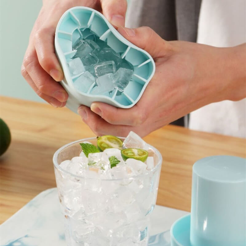 Portable Silicone Ice Cube Maker | Food-Safe Silicone & ABS | Frostcup