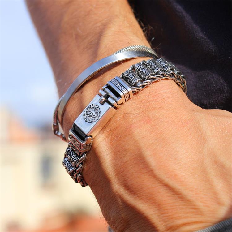 LumaHalo™ Prayer Wheel Bracelet — Unleash Lasting Calm and Confidence in Every Spin