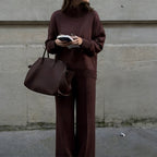 LumoEase™ — Wrap Yourself in Plush Warmth and Flawless Style Every Day