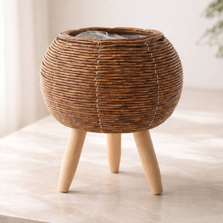 Flowerpot with Wooden Feet | Woven Basket Pattern | For Indoor & Outdoor Use | Plantara