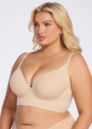VolaréAura™ — Celebrate Your Curves with Confidence That Moves and Inspires