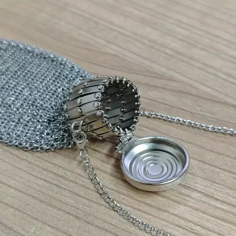 LuxLock™ — Carry Timeless Elegance That Commands Attention Wherever You Go