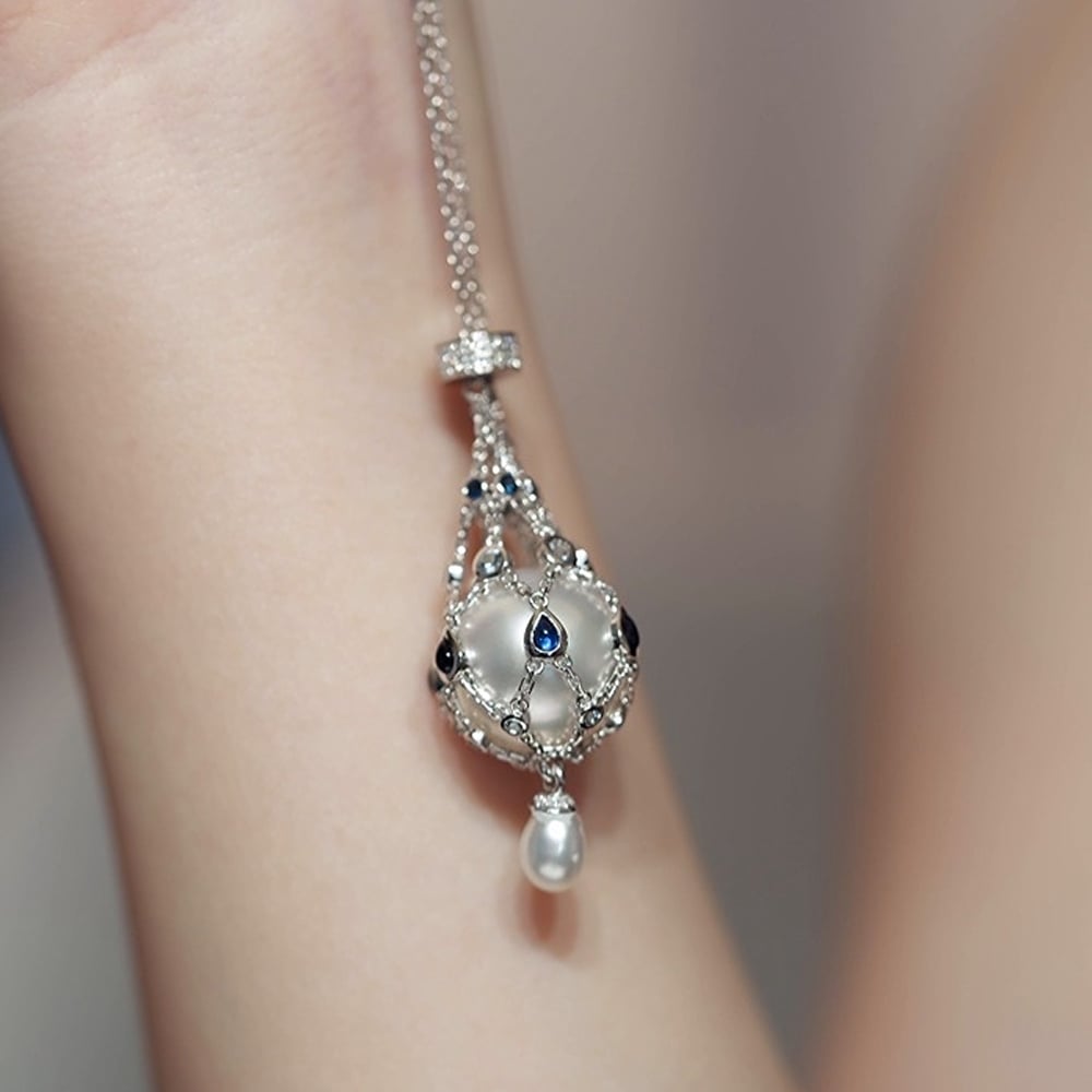 Ariselle™ Pendant — Unleash Your Unique Glow with Timeless, Natural Elegance