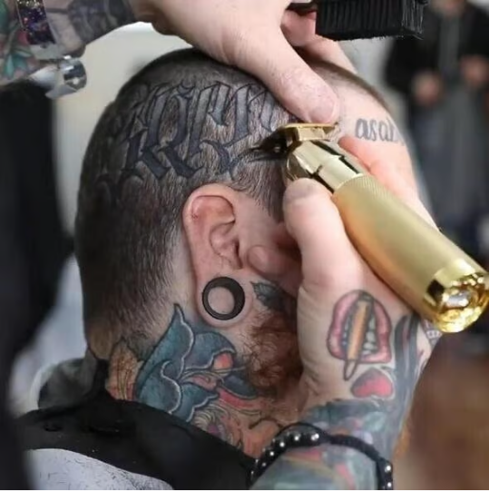 EdgeWave™ — Master Your Look with Cordless Power and Precision Freedom