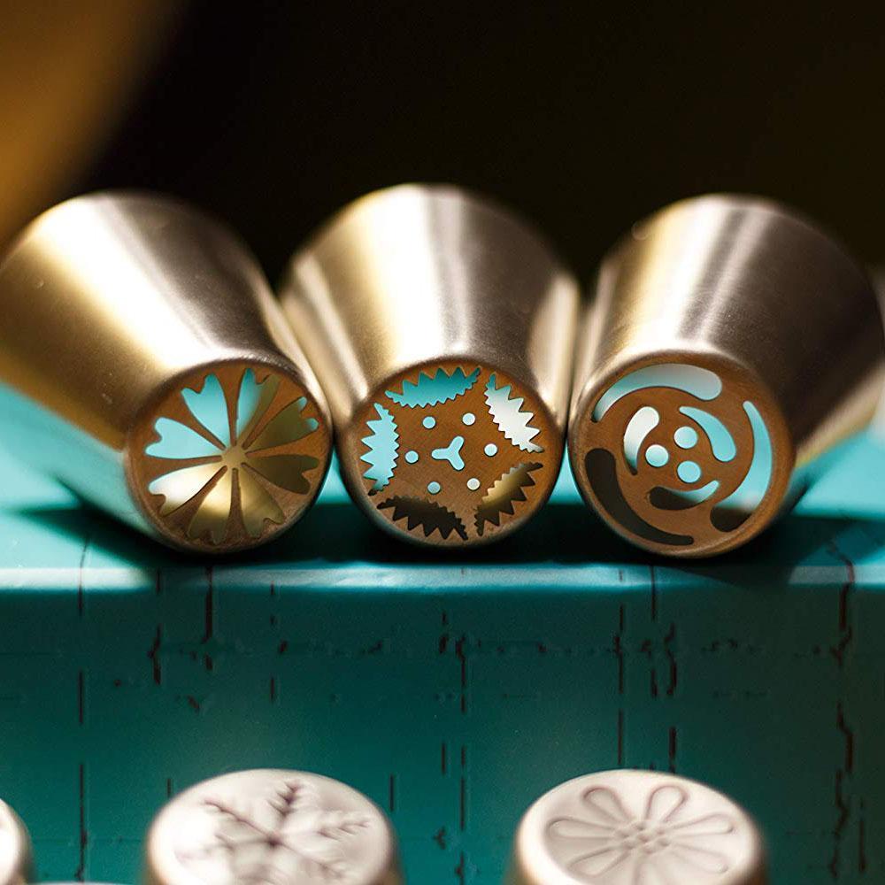 LushPetal™ Tulip Nozzle Set — Unleash Stunning Cakes That Steal Every Spotlight
