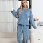 CozyLoom™ — Wrap Yourself in Feather-Light Warmth and Effortless Relaxation