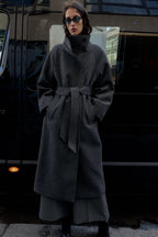 Velaria™ Wool Coat — Sculpt Your Silhouette in Cozy, Featherlight Warmth