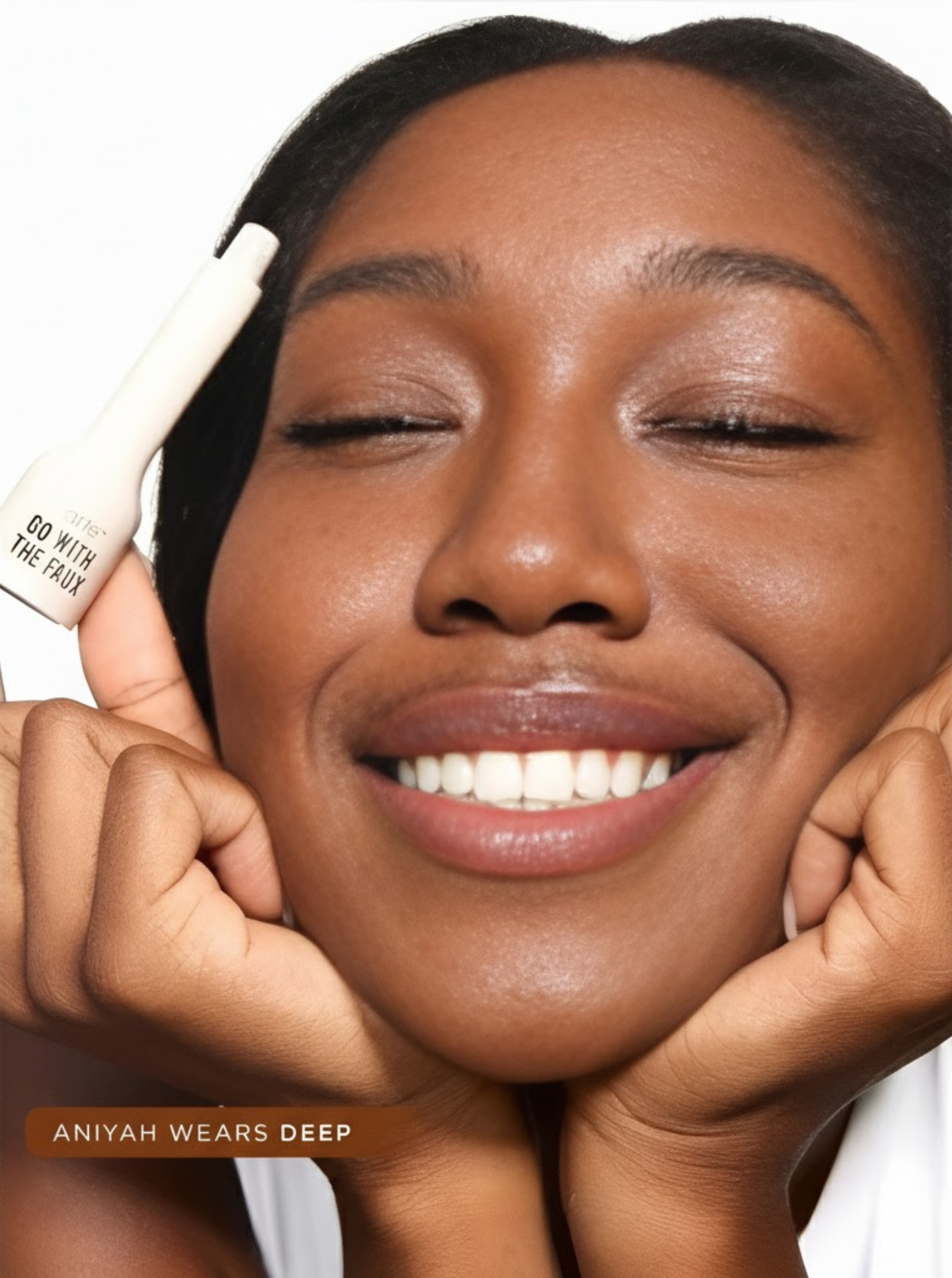 SolaraMist™ Freckle Stamp — Instantly Own Your Irresistible, Sun-Kissed Glow That Turns Heads