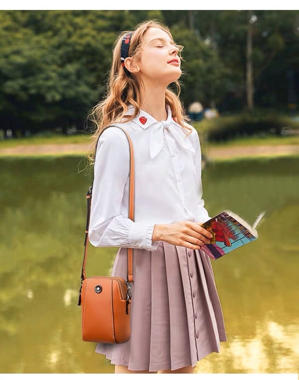 StrideSleek™ — Effortless Hands-Free Style That Keeps You Moving and Organized