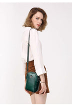 StrideSleek™ — Effortless Hands-Free Style That Keeps You Moving and Organized