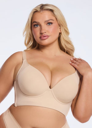VolaréAura™ — Celebrate Your Curves with Confidence That Moves and Inspires
