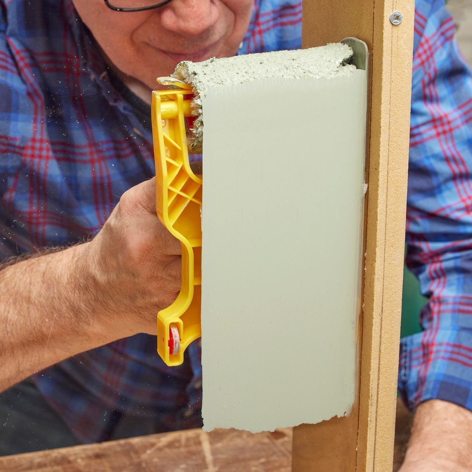 Paint Roller | Edge Guide Roller for Clean Paint Lines | Ergonomic Handle & Reusable Covers
