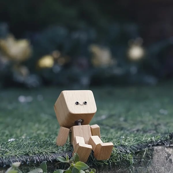 Wooden Decorative Figure | Gentle Rocking Motion | 12 Interchangeable Faces | Natural Wood