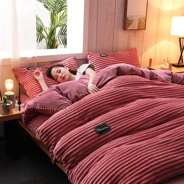 Bedding Set | Thickened Corduroy Velvet | Polyester 3-Piece Set | Cozy Warmth