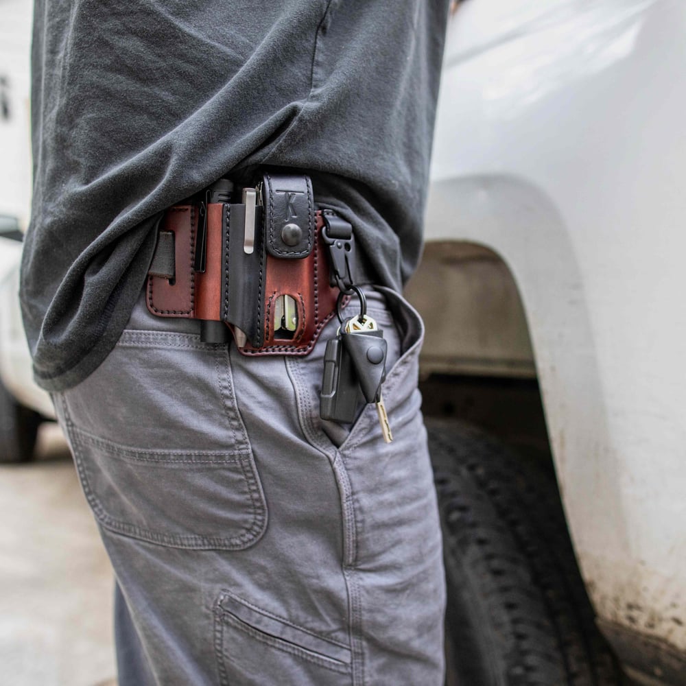 EDC Multitool Belt Pouch | Cowhide Leather | Flashlight & Pen Slots | Durable Design