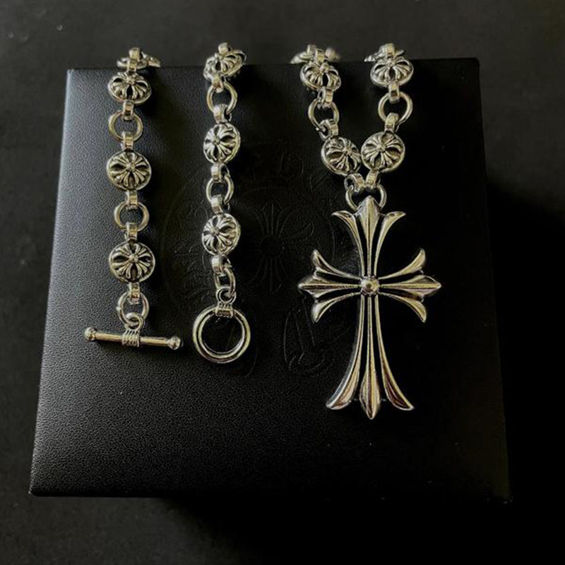 Unisex Gothic Cross Pendant Necklace | Y2K Punk Design | Retro Silver Finish | Adjustable Length