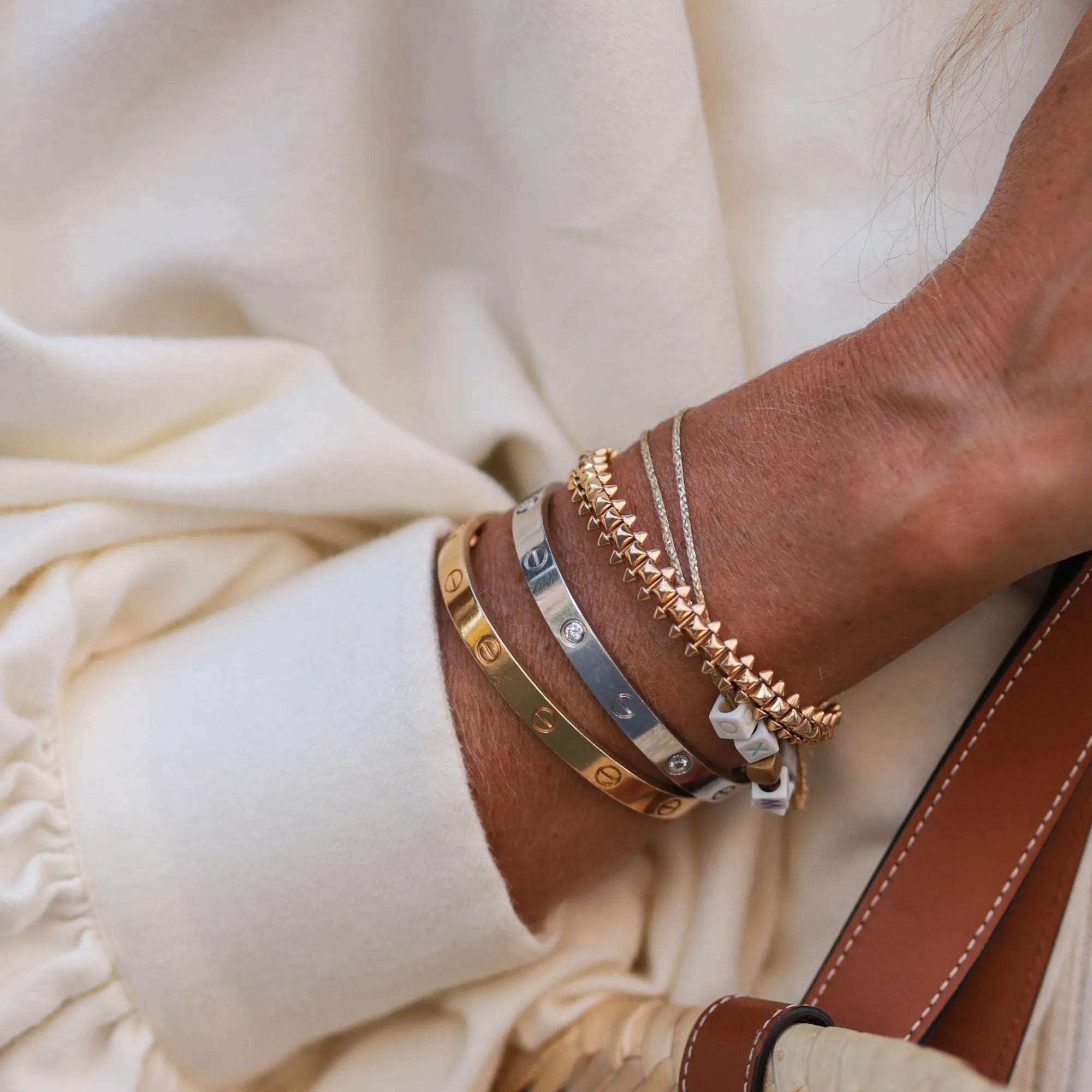 Women's Bracelet | Screw-Detail Polished Finish | Gold, Rose Gold & Silver Colors | Timeless Style