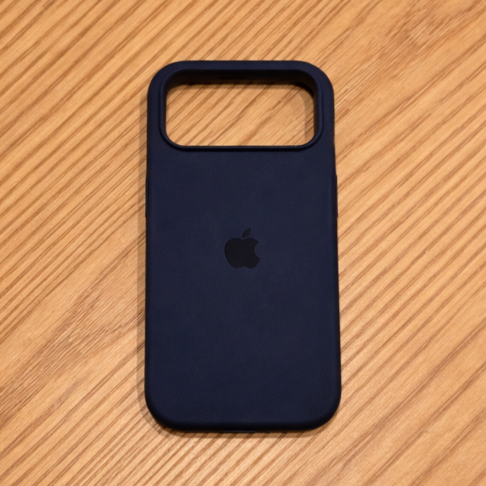 MagSafe Silicone Case with Soft-Touch Finish | Slim & Shock-Resistant | For iPhone | VelviGuard