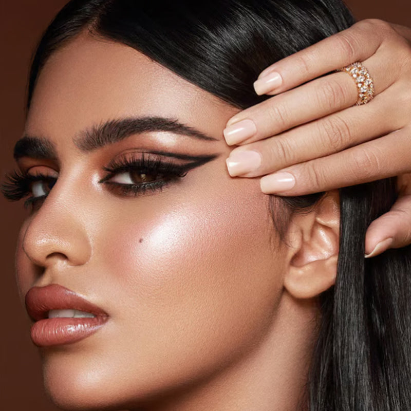 VelaVante™ — Effortless All-in-One Eye Glam That Commands Every Room