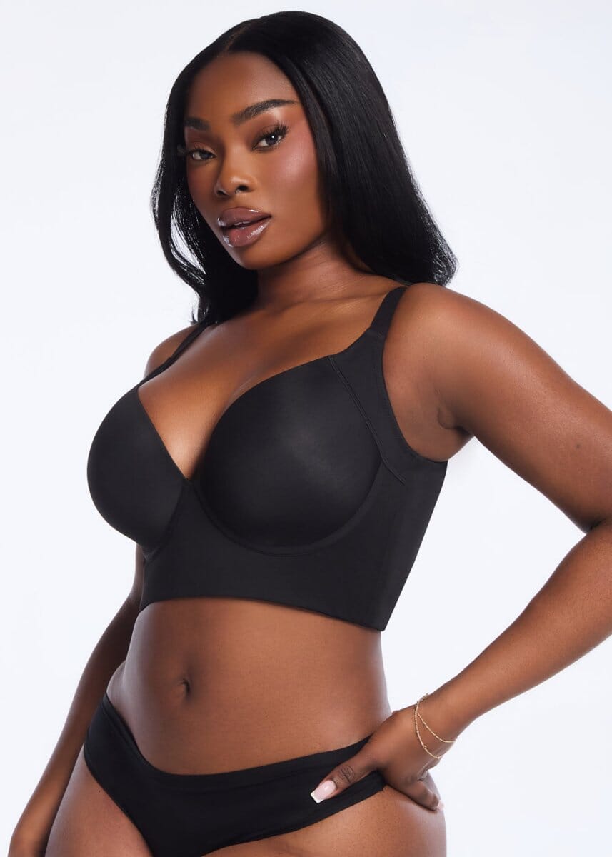 VolaréAura™ — Celebrate Your Curves with Confidence That Moves and Inspires
