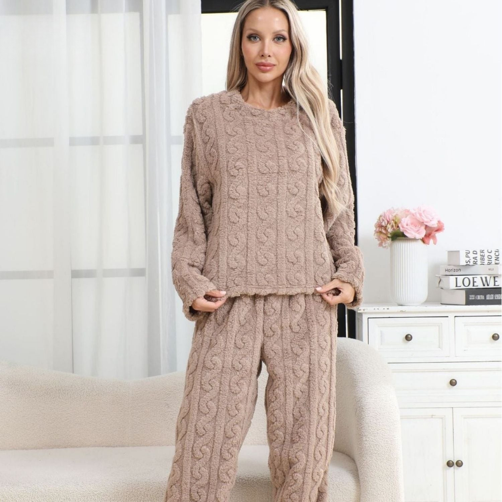 CozyLoom™ — Wrap Yourself in Feather-Light Warmth and Effortless Relaxation
