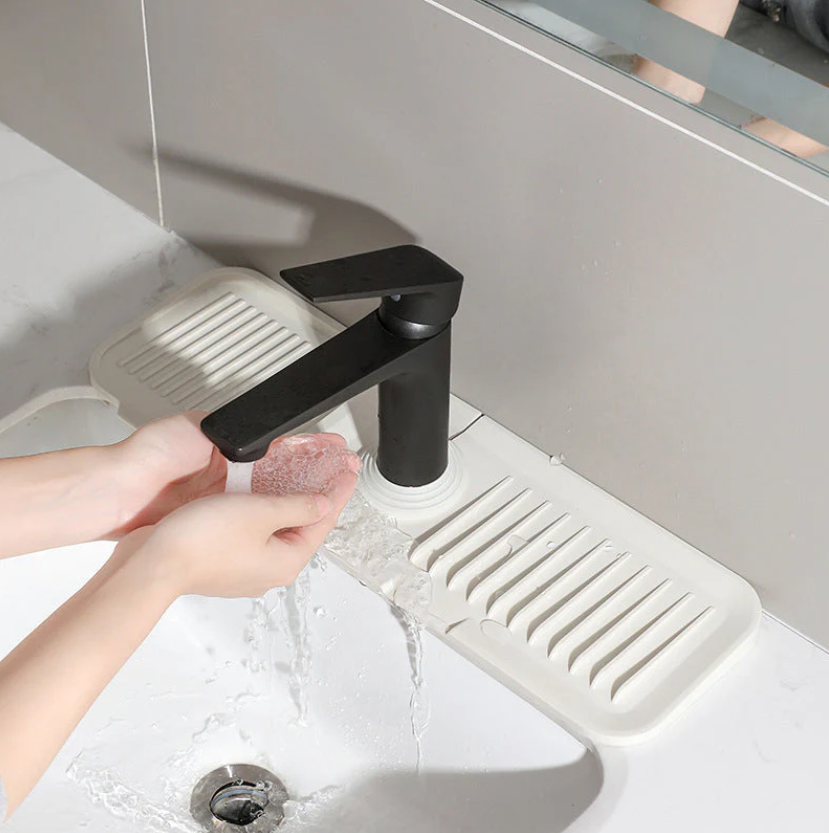 VeloDry™ Silicone Drying Mat — Transform Your Kitchen with Effortless, Spotless Drying Every Time