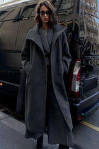 Velaria™ Wool Coat — Sculpt Your Silhouette in Cozy, Featherlight Warmth