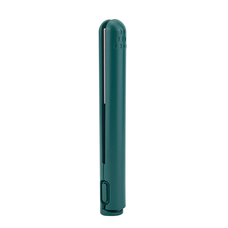 VividWave™ Portable Styler — Effortless Glamour and Confidence Wherever Life Takes You