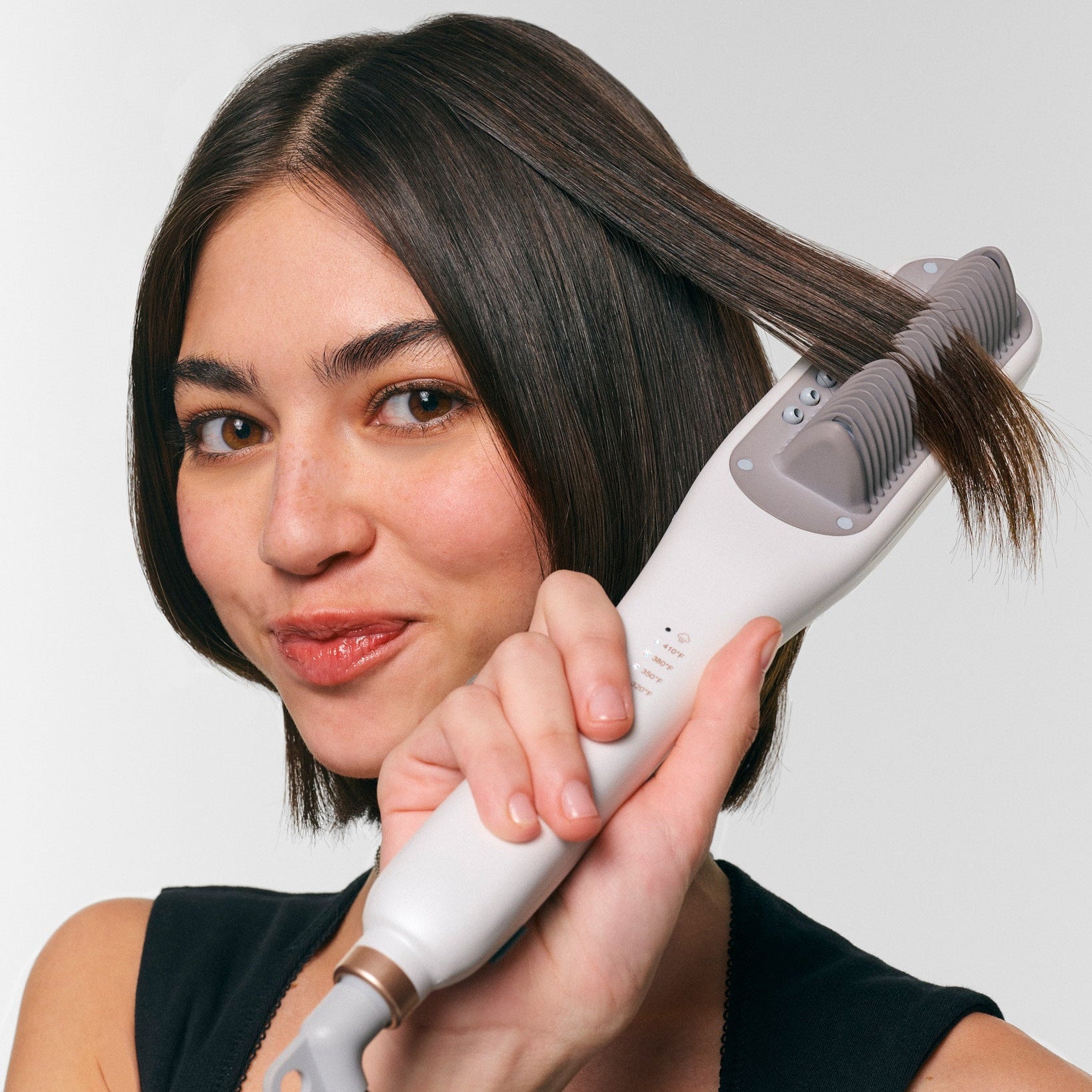 LumeaMist™ — Transform Your Hair Into Silky, Shine-Loaded Perfection Without Damage