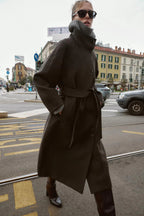 Velaria™ Wool Coat — Sculpt Your Silhouette in Cozy, Featherlight Warmth